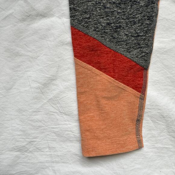 Beyond Yoga Space Dye Leggings, Charcoal w/ orange detail size S EUC high waist - Picture 4 of 6